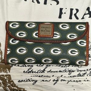 Greenbay Packers Dooney & Burke Wallet